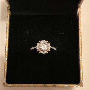 Mickey Mouse icon solitaire ring by Rebecca Hook. Size 6